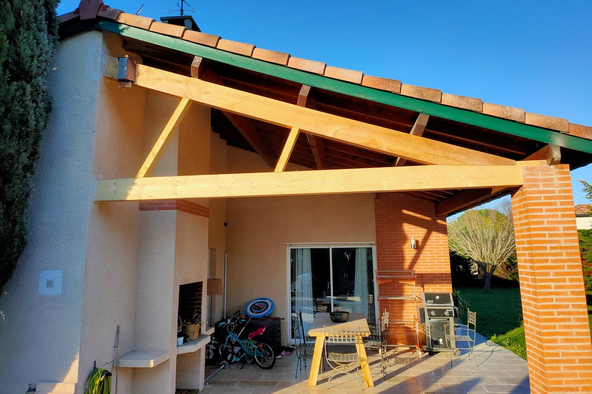Demi-ferme remplacée sur charpente traditionnelle à Balma, après travaux