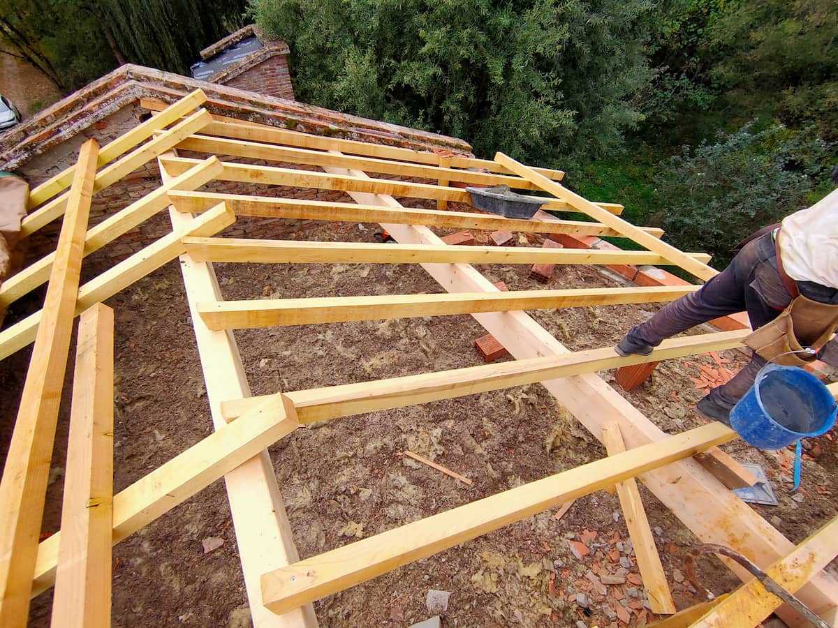 Rénovation complète de charpente traditionnelle à Castanet-Tolosan
