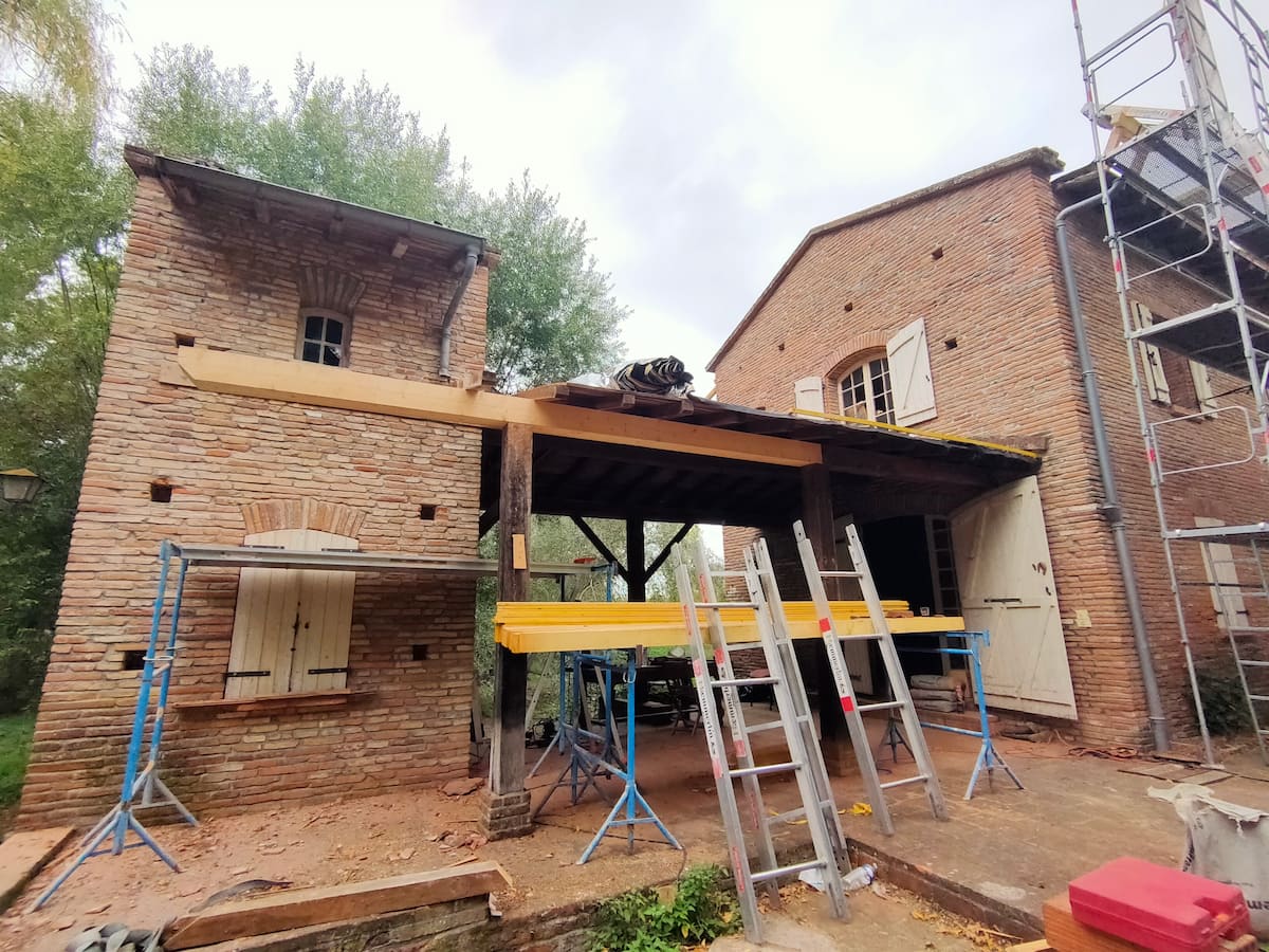 Travaux de charpente adaptés à chaque projet par un charpentier à Toulouse