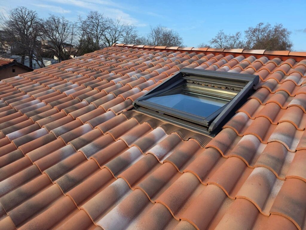 rénovation toiture couverture tuiles velux faitage rive