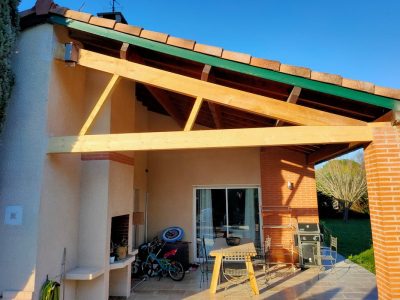 rénovation charpente traditionnelle ferme